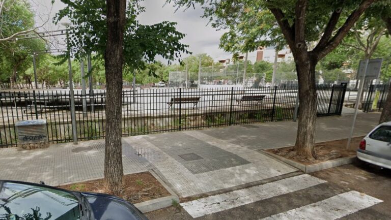 Un hombre apu&ntilde;ala a su hijo y lo deja gravemente herido en Son Gotleu