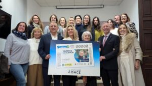 Presentaci&oacute;n del cup&oacute;n de la ONCE en homenaje a la bi&oacute;loga Salud Deudero