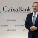 CaixaBank ha alcanzado un beneficio récord de 5.891 millones, con un crecimiento superior a lo previsto en crédito y recursos de clientes.