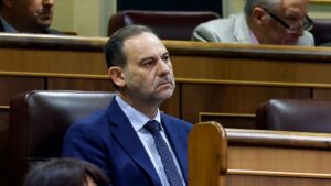 Jos&eacute; Luis &Aacute;balos en el Congreso de los Diputados durante su renuncia