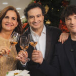 Samantha Vallejo-N&aacute;gera y otros jurados de MasterChef brindando con copas