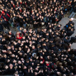 Multitud de personas celebrando la fiesta de Sant Antoni en Manacor