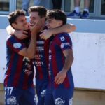 Jugadores del Poblense celebrando un gol en el partido