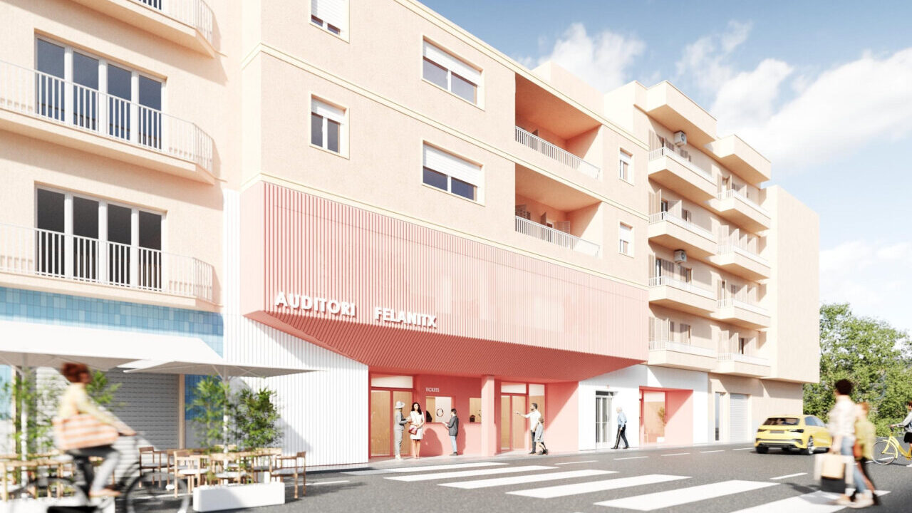 Vista exterior del Auditori Municipal de Felanitx tras la reforma