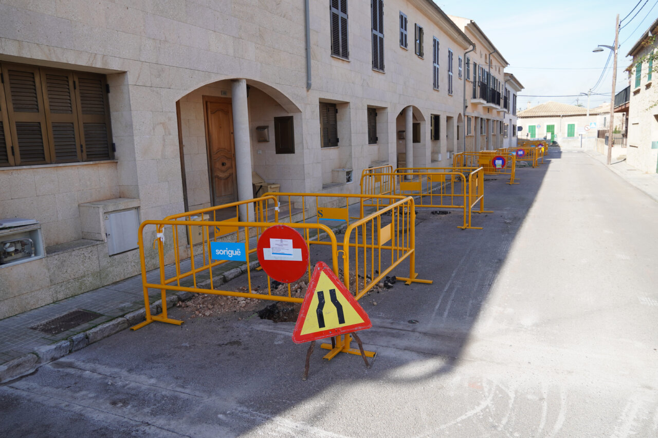 Obras de renovaci&oacute;n de la red de agua potable en sa Cabaneta