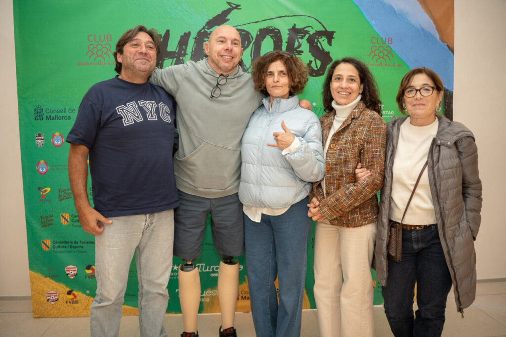 Grupo de personas posando en evento de Mallorcadiario