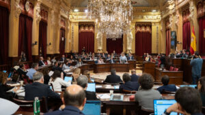 El Parlament aprueba la propuesta para prohibir el burka en espacios p&uacute;blicos