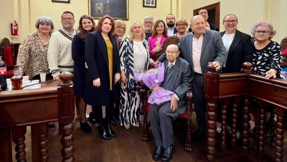 Celebraci&oacute;n del cumplea&ntilde;os de Miquel Iglesias en Alc&uacute;dia con familiares y amigos.