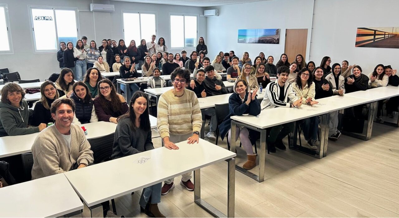 Carlota Mart&iacute;nez de Miguel en conferencia sobre motivaci&oacute;n y diversidad