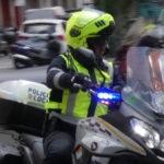 Polic&iacute;a local en motocicleta durante un operativo en Palma