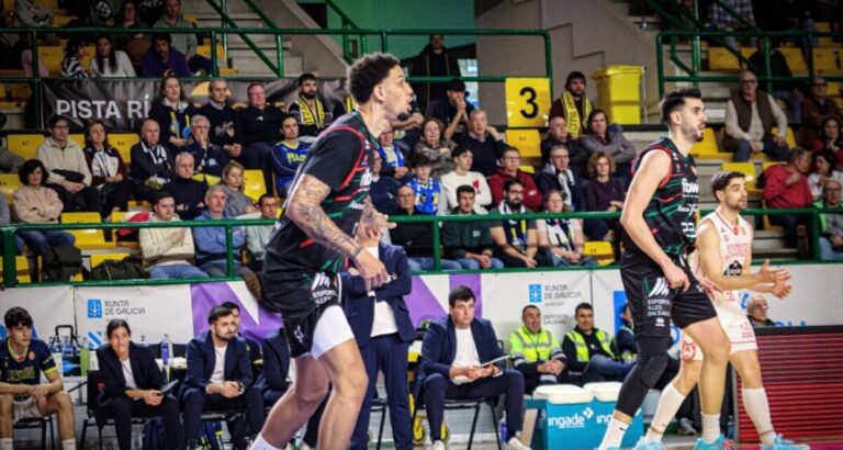 Jugadores del Fibwi Mallorca en un partido de baloncesto