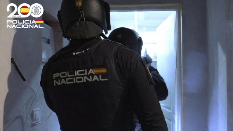 Cuatro detenidos por romper las ventanillas de varios coches para robar