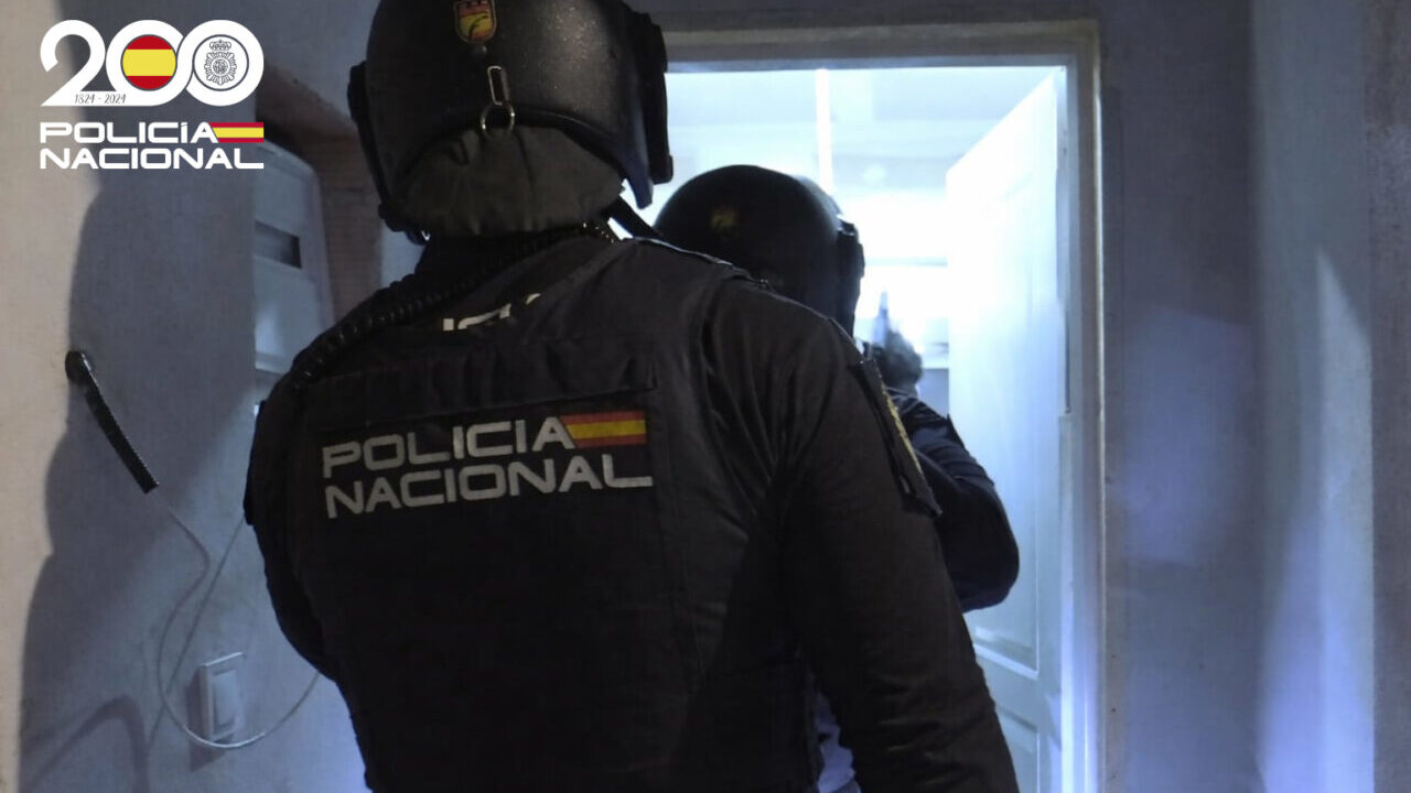 Cuatro detenidos por romper las ventanillas de varios coches para robar