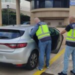 Agentes de la Polic&iacute;a Nacional deteniendo a un sospechoso en Palma