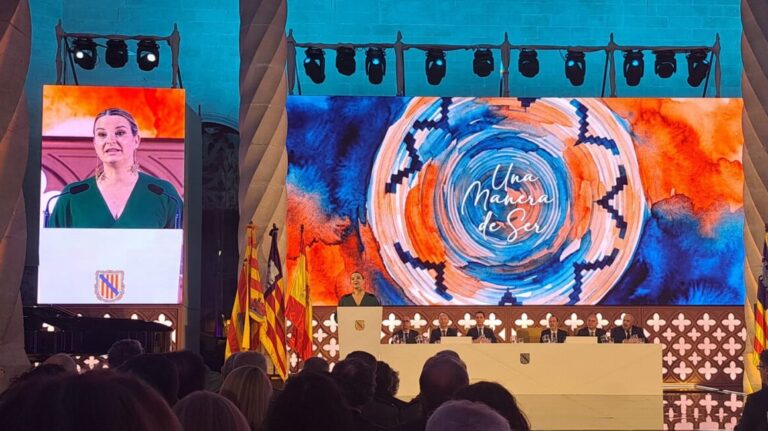 Marga Prohens durante su discurso en el acto institucional del Govern.