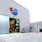 Fachada de la embotelladora Font Mallorca con logo visible