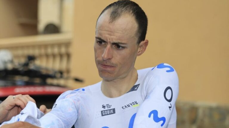 Enric Mas se cae entrenando y se pierde el UAE Tour