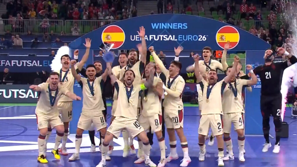 Jugadores de Espa&ntilde;a celebrando la victoria en la Eurocopa de Futsal 2026