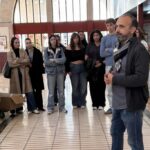 Estudiantes de la Escola d'Art en el Mercat Municipal de Felanitx