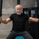 El gimnasio como terapia: "Cuanto antes empieces a entrenar fuerza, mejor envejecerás"