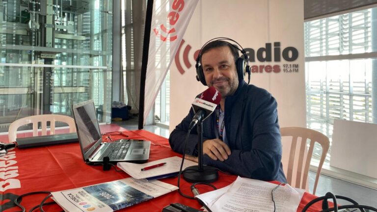 Jos&eacute; Luis C&oacute;rcoles en el set de esRadio durante la feria HORECA Baleares