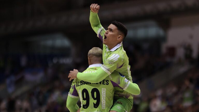 Jugadores de Illes Balears Palma Futsal celebrando un gol en el partido