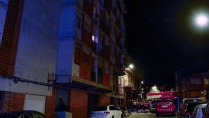 Mueren cinco j&oacute;venes tras un incendio en un trastero en Manlleu (Barcelona)