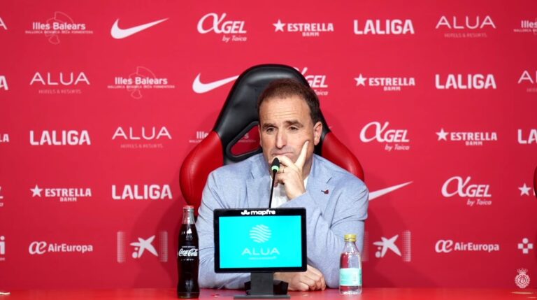 Jagoba Arrasate en conferencia de prensa de despedida en RCD Mallorca