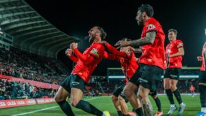 Jugadores del RCD Mallorca celebrando un gol en el estadio