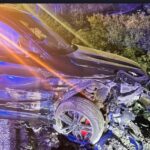 Coche accidentado en Palma tras chocar con un guardarra&iacute;l