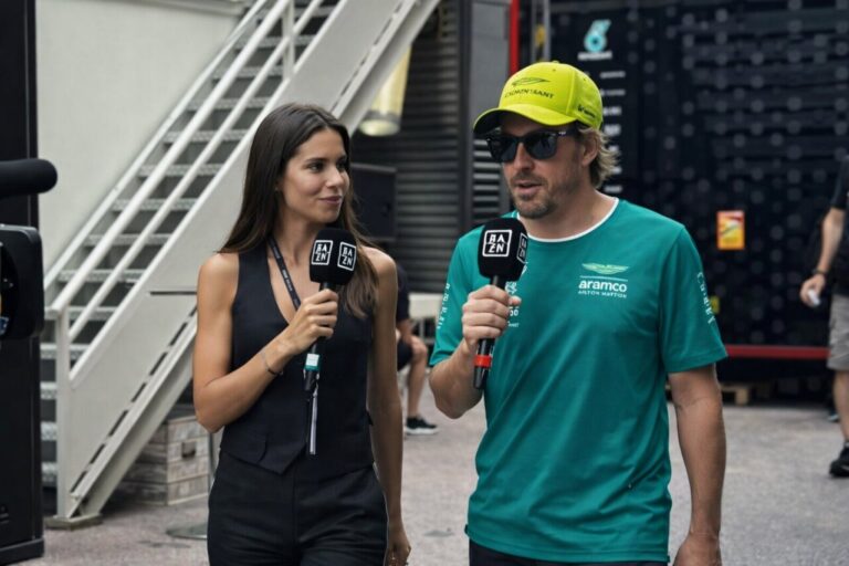 Fernando Alonso y Melissa Jim&eacute;nez en un evento de F&oacute;rmula 1