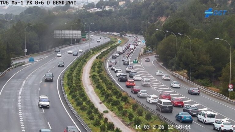Retenciones en la autopista Ma-1 hacia Andratx debido a obras