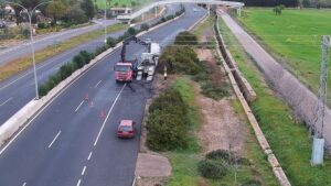 Arde un cami&oacute;n en la carretera de Valldemossa