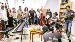 Cap Pela presenta un nuevo disco despu&eacute;s de nueve a&ntilde;os sin material propio