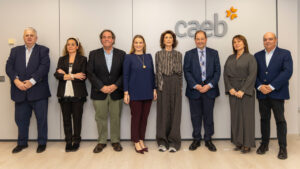Carmen Planas junto a miembros del CAEB en su reelecci&oacute;n