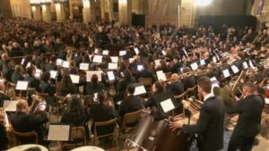 Concierto en la Catedral de Mallorca con diversas bandas y coros