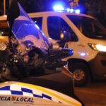 Motocicleta de la Polic&iacute;a Local de Palma en la noche