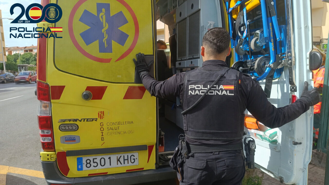 "Ahora voy a por un cuchillo y os rajo": detenido en por pegar y amenazar a enfermeros en Palma