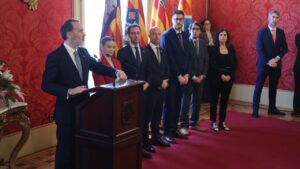 Discurso en el D&iacute;a de Baleares con pol&iacute;ticos presentes en el evento