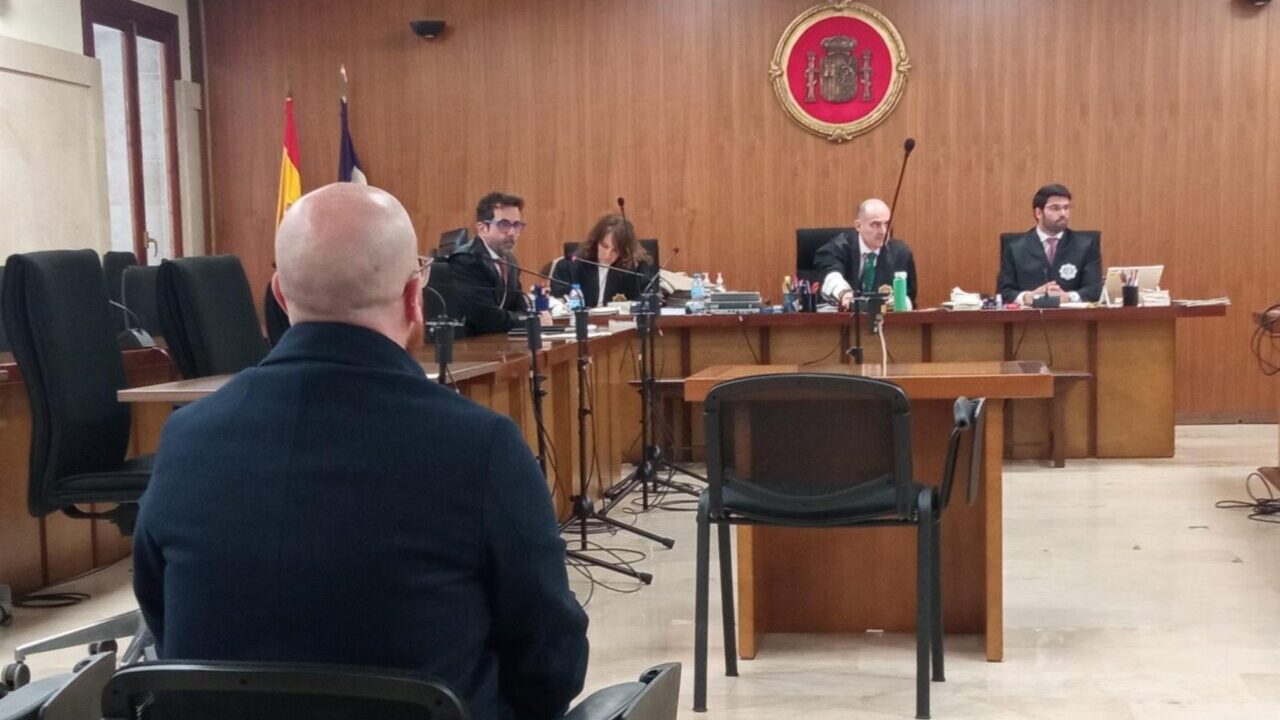 Un enfermero de Palma, inhabilitado 4 a&ntilde;os por tocamientos a una paciente borracha