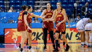Jugadoras del equipo femenino de baloncesto de Espa&ntilde;a en un partido