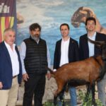Inauguraci&oacute;n de la Feria de la Caza en Mallorca con autoridades y cabra