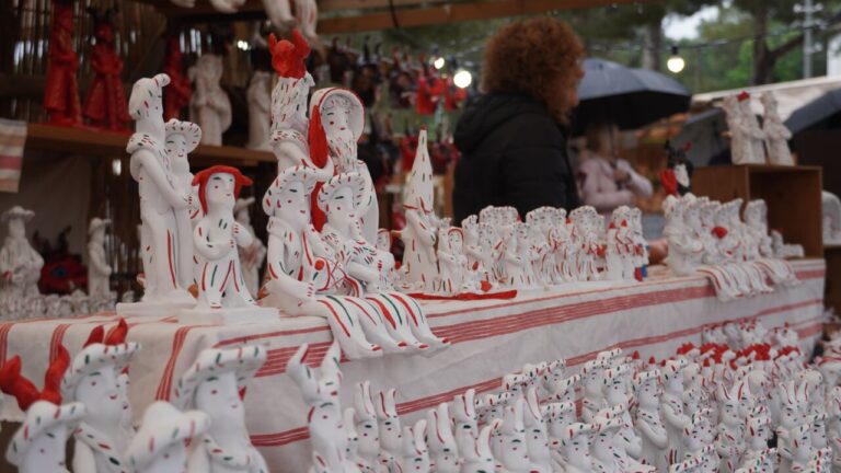 Figuras de barro en la Fira del Fang de Marratx&iacute;