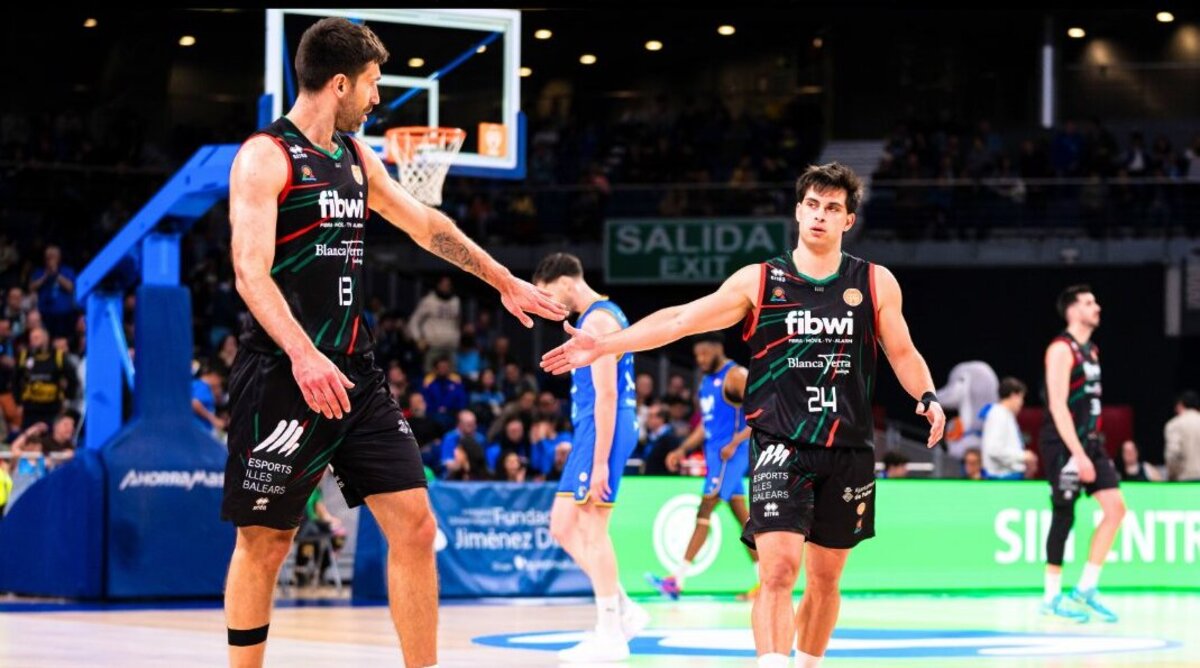 Jugadores del Fibwi Mallorca durante un partido en el Movistar Arena