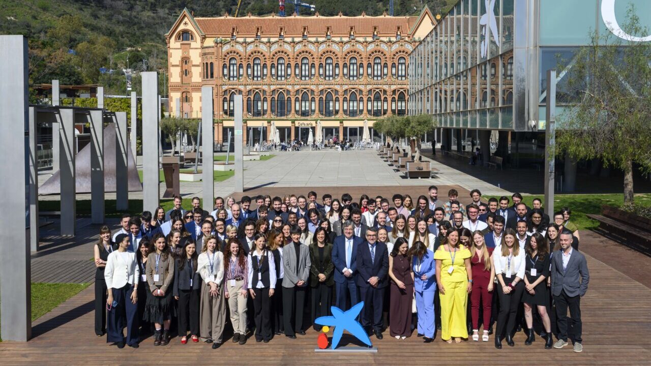 La Fundaci&oacute;n "la&nbsp;Caixa" otorga 100 becas para atraer el talento de j&oacute;venes investigadores