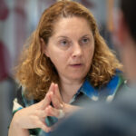 Ana Bel&eacute;n Velasco, gerente en Baleares de la Asociaci&oacute;n contra el c&aacute;ncer, en una reuni&oacute;n.