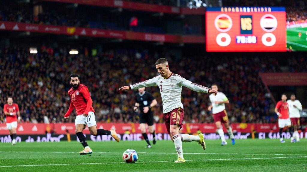 Jugador de Espa&ntilde;a en acci&oacute;n durante un partido contra Egipto