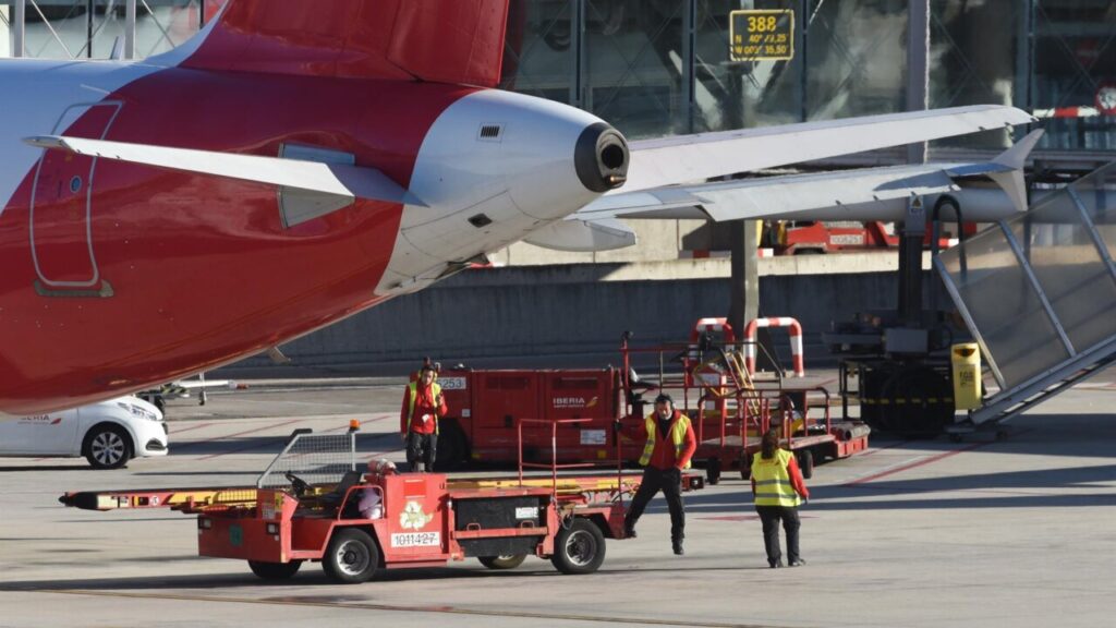 Una decena de vuelos retrasados en Palma en el segundo d&iacute;a de la huelga de trabajadores de tierra