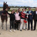 Celebraci&oacute;n del ganador Il Capo Mar en el hip&oacute;dromo Son Pardo