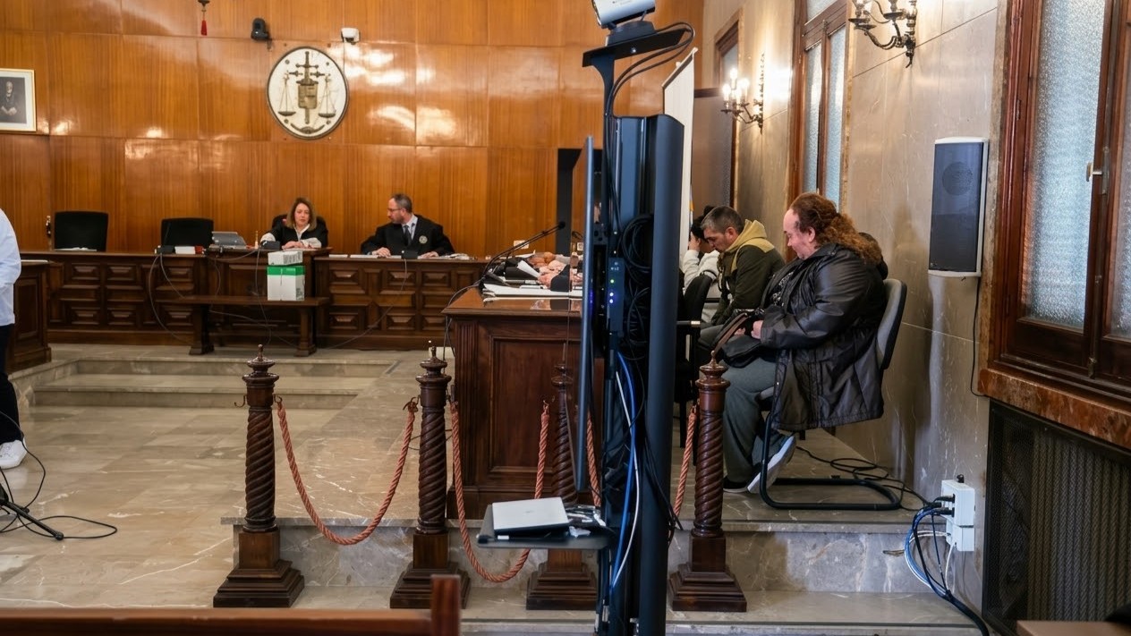 Toxic&oacute;logos aseguran que la beb&eacute; arrojada al contenedor estaba viva al sufrir las lesiones